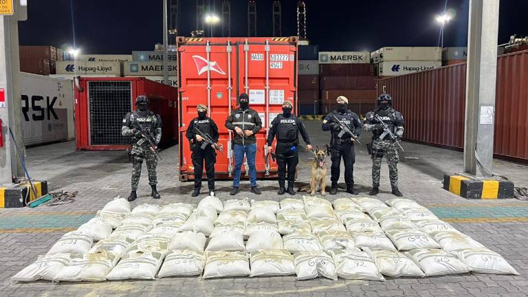 Golpe millonario al narcotráfico: incautan 1,34 toneladas de cocaína que iban a Egipto desde Posorja