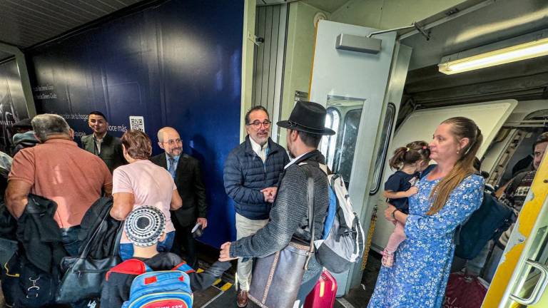 116 ecuatorianos lograron salir de Israel, en un vuelo humanitario que aterrizó en Quito