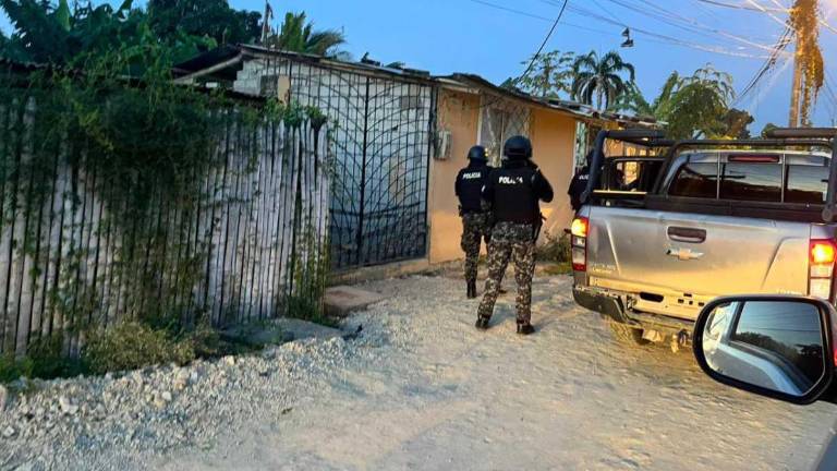 31 extorsionadores, entre ellas una del Frente Oliver Sinisterra, fueron capturados en Ecuador