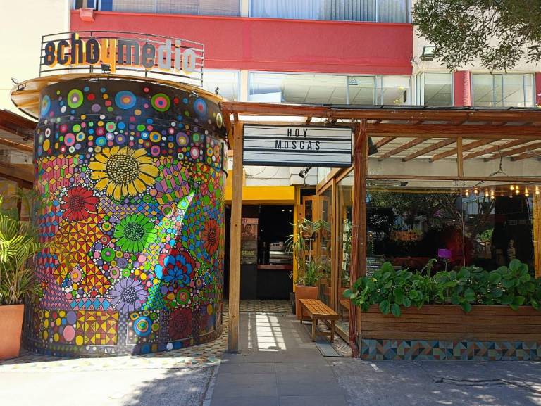 $!La sala que nació a contracorriente: 8ymedio cumple 25 años y celebra con Eurocine EC