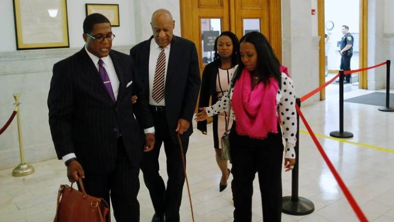 Bill Cosby llega a la corte para su primer juicio por abusos sexuales