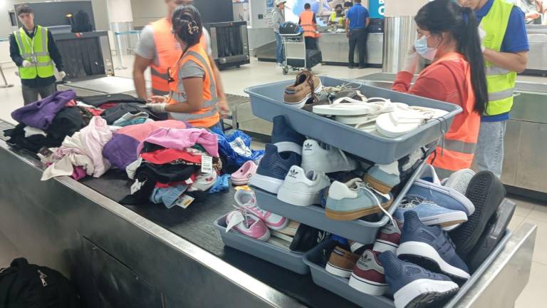 Autoridades detectan artículos sin declarar impuestos.