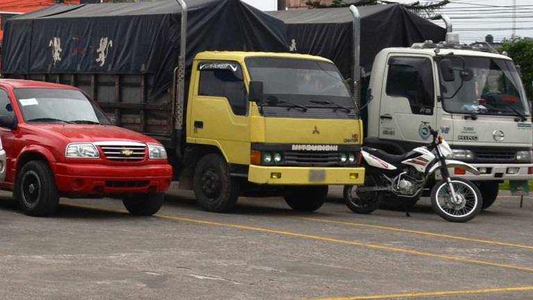 PJ aprehendió 111 vehículos y 100 motos durante 2015