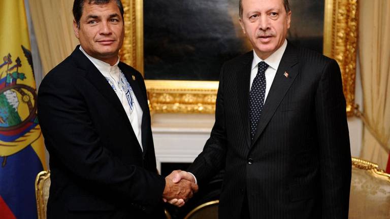 Ecuador y Turquía revisarán relación bilateral