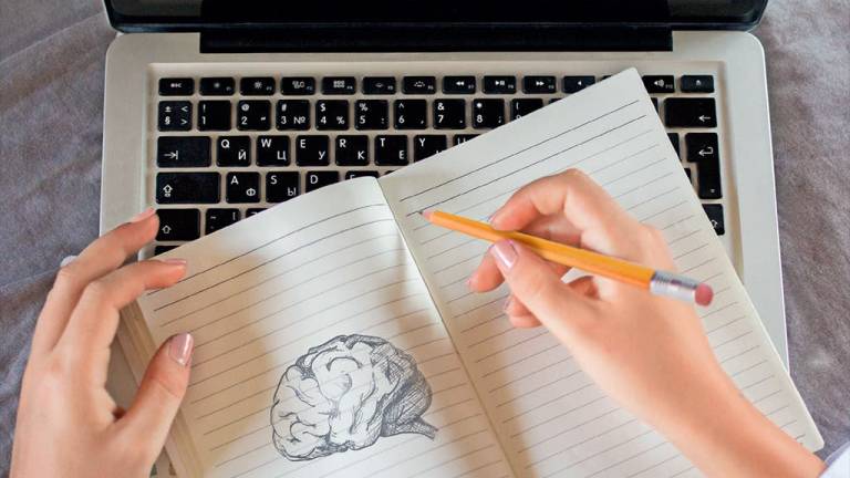 ¿Lápiz o teclado? Lo que opina el cerebro