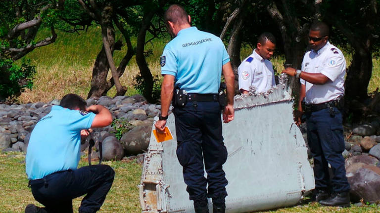 Confirman que restos encontrados en La Reunión son del MH370