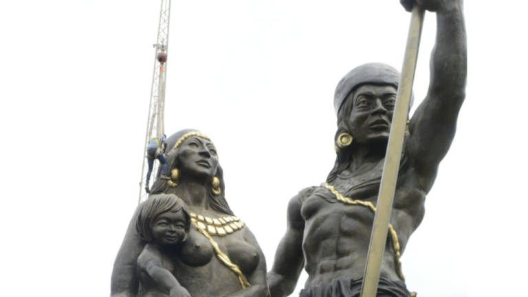 Guayas y Kil, gigantes de leyenda