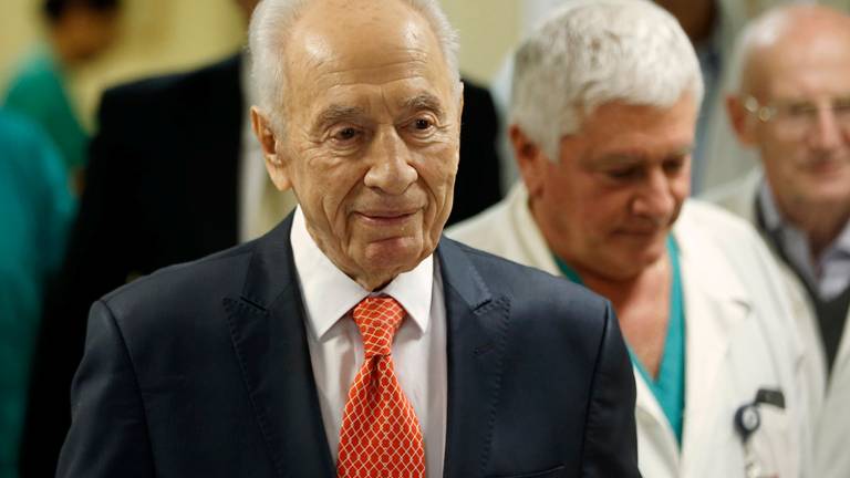 Hospitalizan al expresidente israelí Shimon Peres