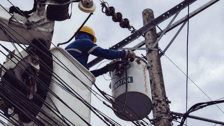 Cortes de luz: sectores de Samborondón, Daule y Salitre tendrán interrupción 'controlada' del servicio eléctrico