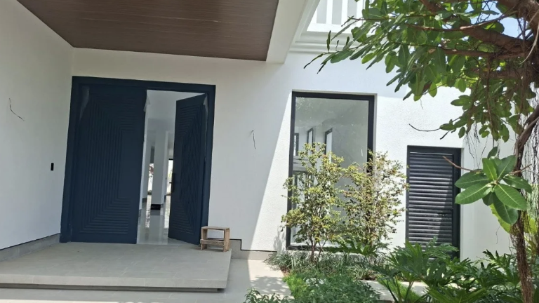 Policía allanó viviendas de Isla Mocolí, en Samborondón, tras el asesinato de alias 'Marino'