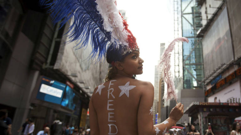 Batalla por el topless en Times Square