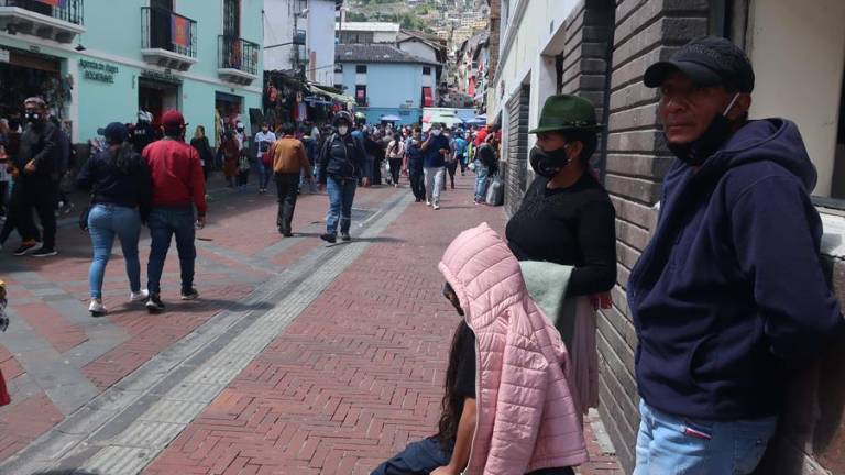 Ecuador afronta sus Navidades más tristes con una fuerte caída del comercio