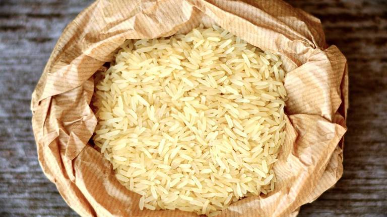Detectan arsénico en lotes de arroz y agua embotellada: Arcsa pide verificar empaques