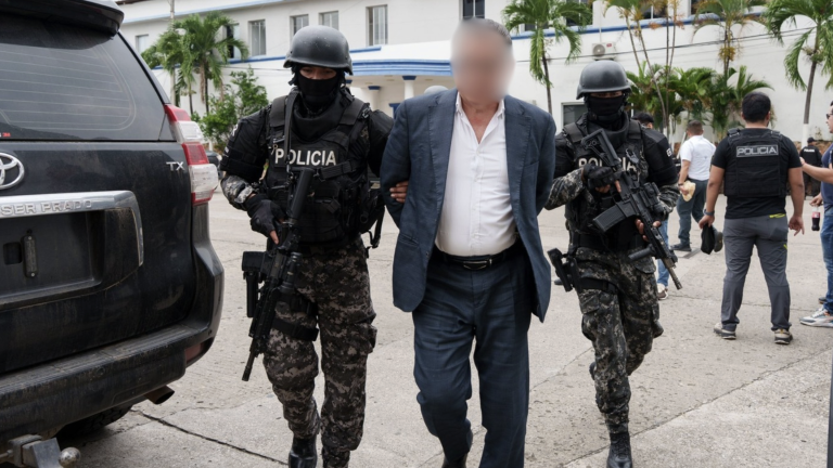 Juez de Guayaquil, Ángel Tapia, es enviado a prisión: así habría favorecido a procesados por robo, secuestro y otros delitos