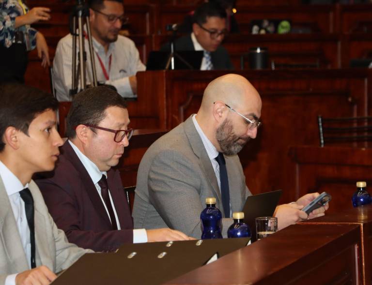 $!Mario Godoy, presidente de la Judicatura, acude por tercera ocasión a la Comisión de Fiscalización para la reinstalación de la actuación de pruebas del juicio político.