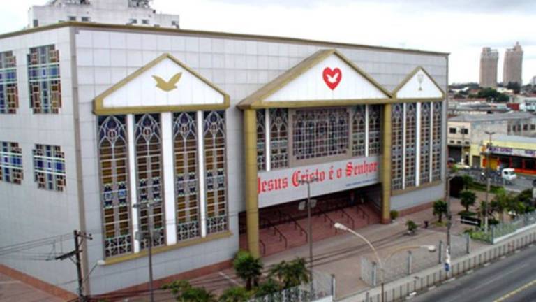 La historia detrás del “Pare de sufrir”, los “viernes de liberación” y diálogos entre poseídos y pastores