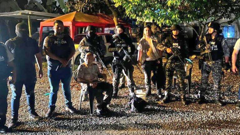 Policía libera a uniformados que habían sido secuestrados por grupos terroristas en El Oro