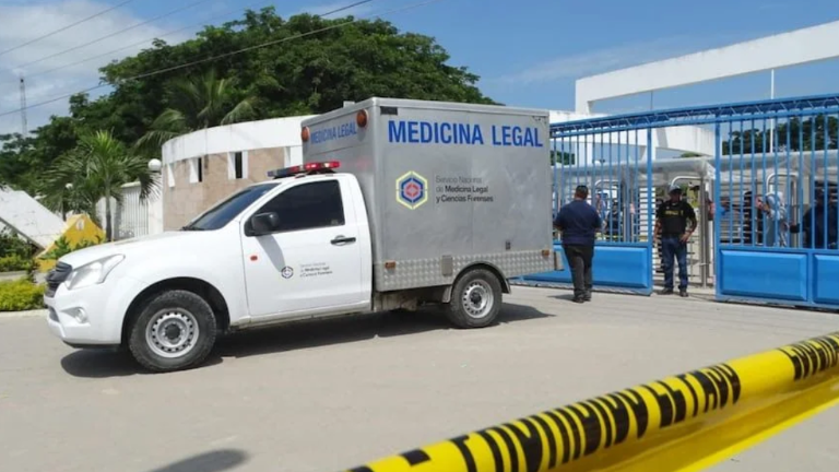 Nueva masacre en Manabí deja 5 muertos: irrumpieron en casa con arresto domiciliario y sometieron a policía