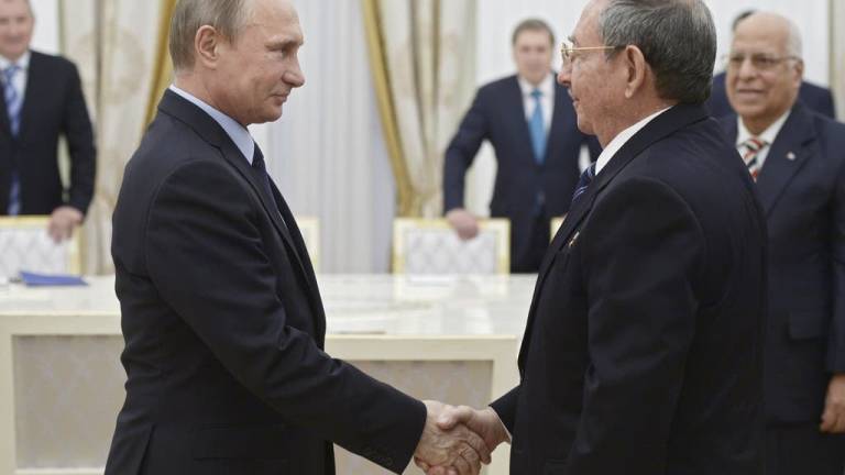 Vladimir Putin y Raúl Castro se reúnen en el Kremlin para reforzar alianza Cuba - Rusia