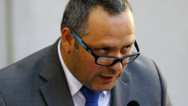 Hijo de Bachelet declara ante la justicia en Chile por caso de presunta corrupción