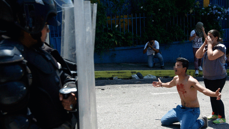 Un policía permanece detenido por muerte de adolescente en protesta en Venezuela