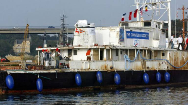 Subastarán el famoso "Calypso" del oceanógrafo francés Jacques Cousteau