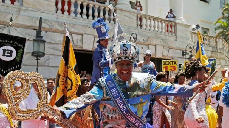 El Rey Momo inaugura el Carnaval de Río de Janeiro