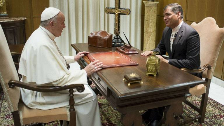 Rafael Correa: la &quot;autoridad moral del papa, su liderazgo, es inmensa&quot;