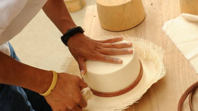 Sombrero de paja toquilla: tradición hecha arte en Ecuador