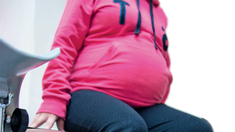 Un feto de 26 semanas con COVID-19 muere en el útero