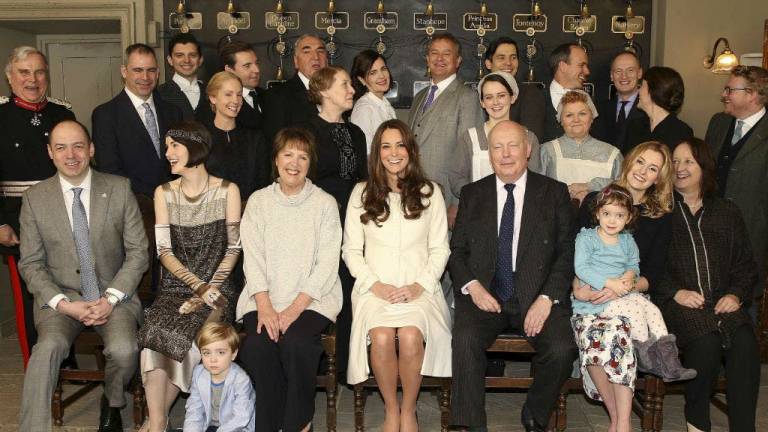 La duquesa de Cambridge visita el set de &quot;Downton Abbey&quot;