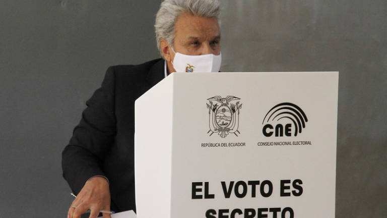 Presidente Moreno pide &quot;calma&quot; en espera de resultados de las elecciones