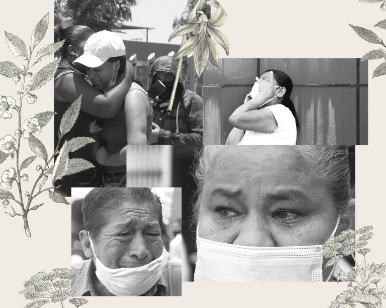 $!Cientos de personas esperaban saber si sus familiares estaban vivos o muertos.