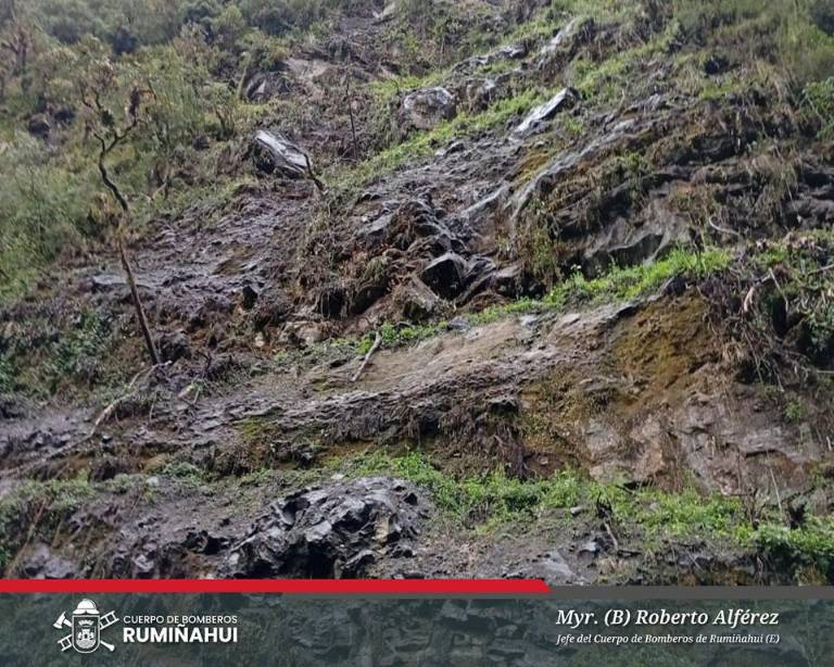 $!Deslizamiento de tierra en cascada Cóndor Machay.