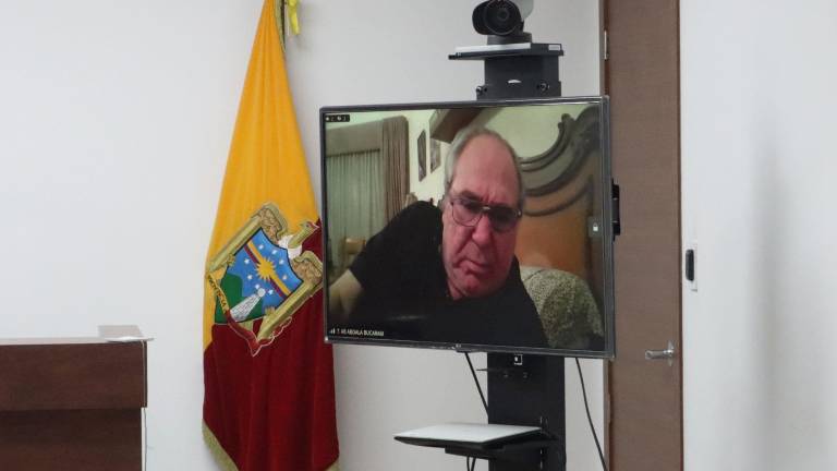 Apagón ocasiona que se suspenda audiencia contra Abdalá Bucaram por presunto tráfico de armas