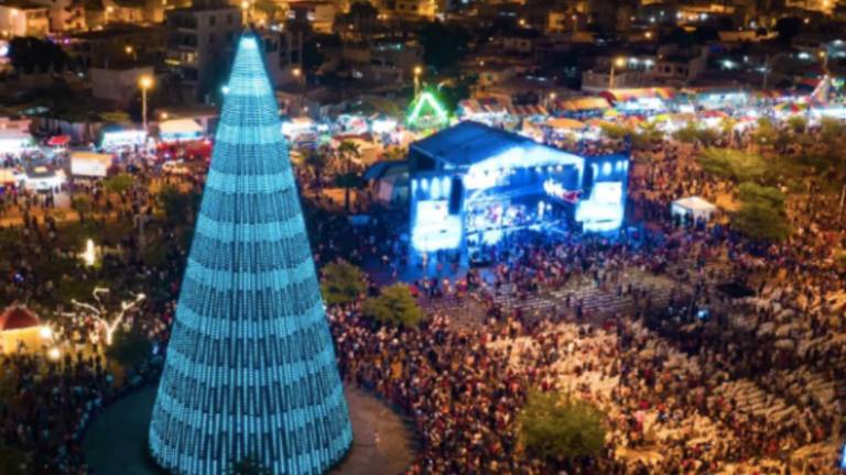 Municipio de Machala gasta casi medio millón de dólares en decoración navideña