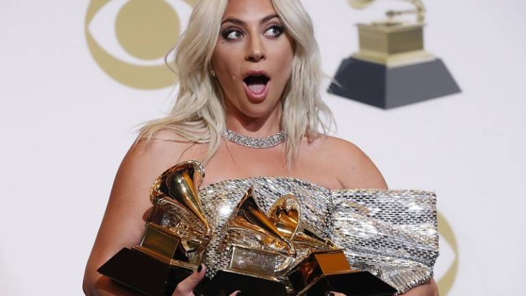 El Grammy se viste de mujer y premia el rap y el country