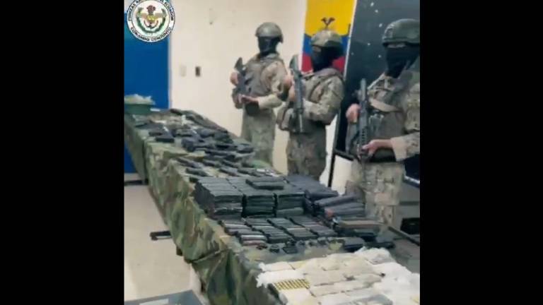 Militares encuentran gran arsenal encaletado dentro de la Cárcel Regional en Guayaquil