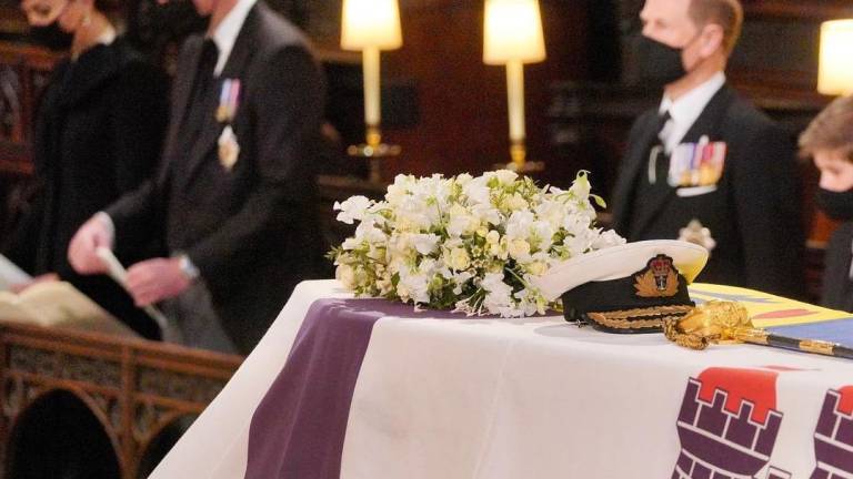 Isabel II rompió una vieja tradición para evitar una humillación en el funeral del príncipe Felipe