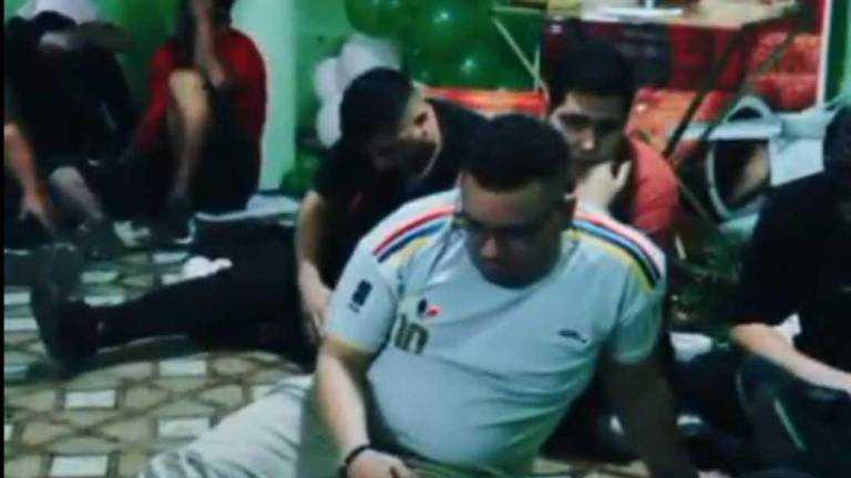 15 presuntos integrantes de Las Águilas fueron aprehendidos en una narcofiesta en Guayaquil