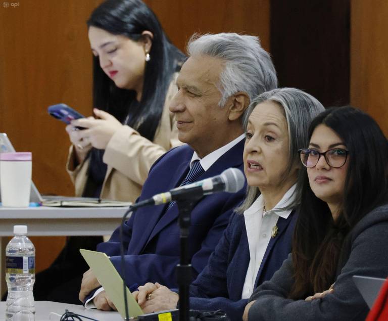 $!El expresidente Lenín Moreno junto a su esposa Rocío González, quien también es procesada en la causa.