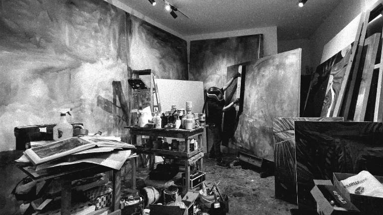 La galería de arte Casa del Barrio acoge 'Sobrenatural' la reciente muestra del artista visual Leandro Pesantes.