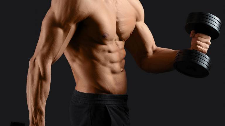 India: fisicoculturista tragó 39 monedas y 37 imanes porque pensó que el zinc lo iba a ayudar