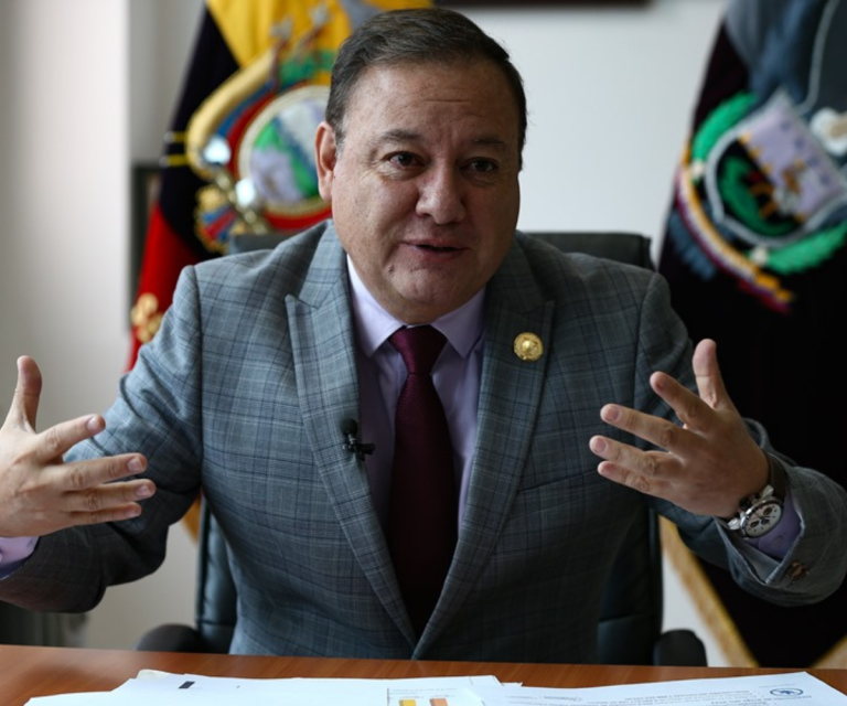 $!Imagen de archivo del ministro del Interior, Juan Zapata. El ministro adelantó que se reforzará la atención de los dos pasos migratorios regulares que tiene la frontera entre Ecuador y Perú.