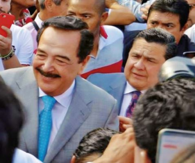 $!Muentes se ganó la confianza absoluta de varios socialcristianos, incluido Jaime Nebot, exalcalde de Guayaquil (en la fotografía), de quien se consideraba muy cercano.