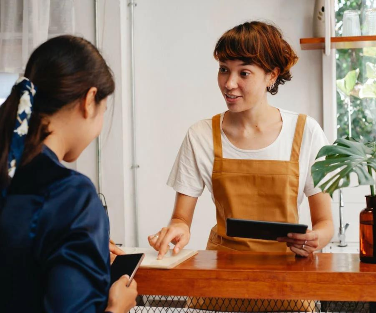 $!Las mujeres, las personas en situación de movilidad humana, las personas con discapacidad, los jóvenes y las personas provenientes de pueblos indígenas son algunas de las poblaciones con mayores barreras de empleabilidad, apuntó el BID.