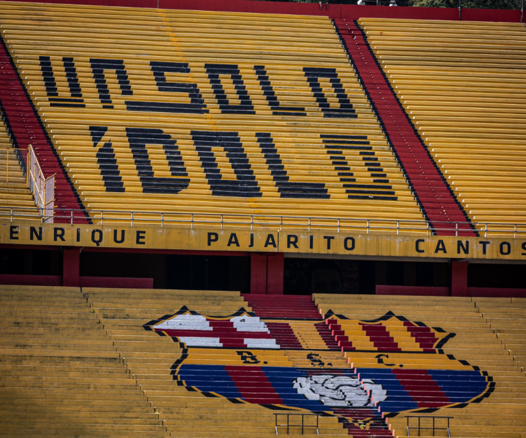 $!Fotografía de las gradas del estadio del club, uno de los que acumula más fanáticos en Ecuador.