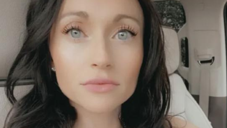 Cirujano plástico es investigado por presuntamente causar la muerte de su esposa mientras la operaba en su clínica