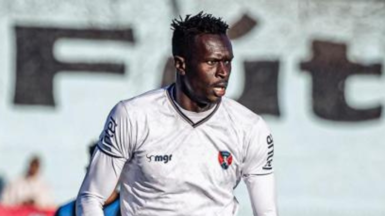 Ousmane N’Dong, el futbolista senegalés que milita en el Gualaceo