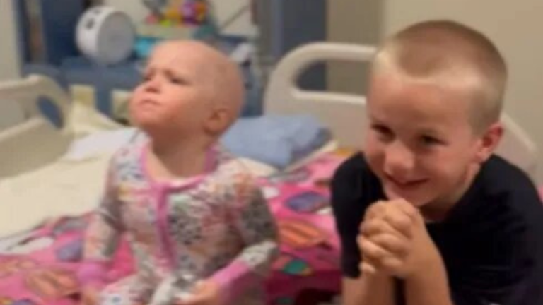 VIDEO | Niño salta de alegría al enterarse de que puede ser el donante de su hermana pequeña, quien tiene cáncer
